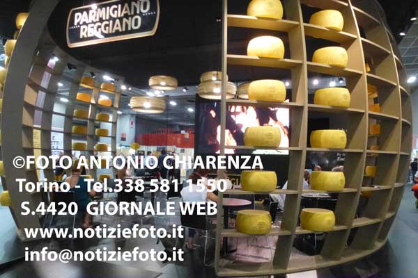 S4420_P1190967_Parmigiano_Reggiano