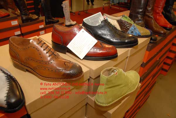 s.1900,051,scarpe